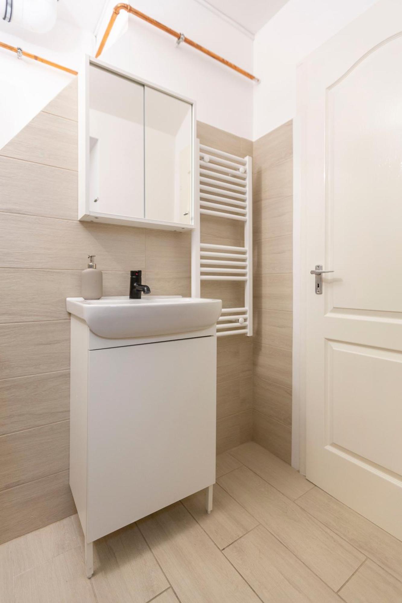 Rustic Central Studios By Lh Budapest Esterno foto