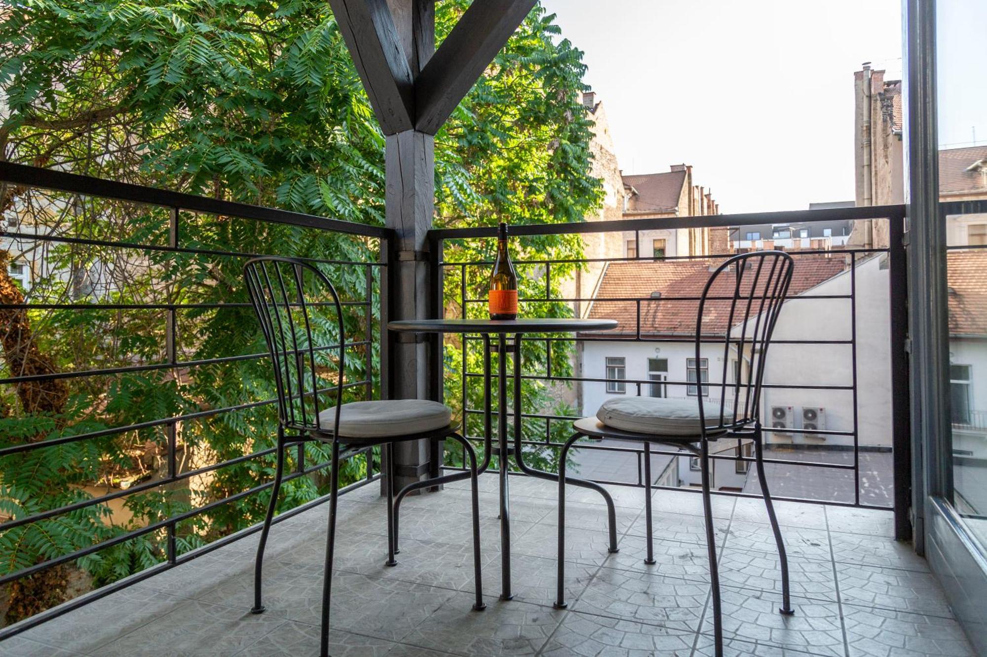 Rustic Central Studios By Lh Budapest Esterno foto