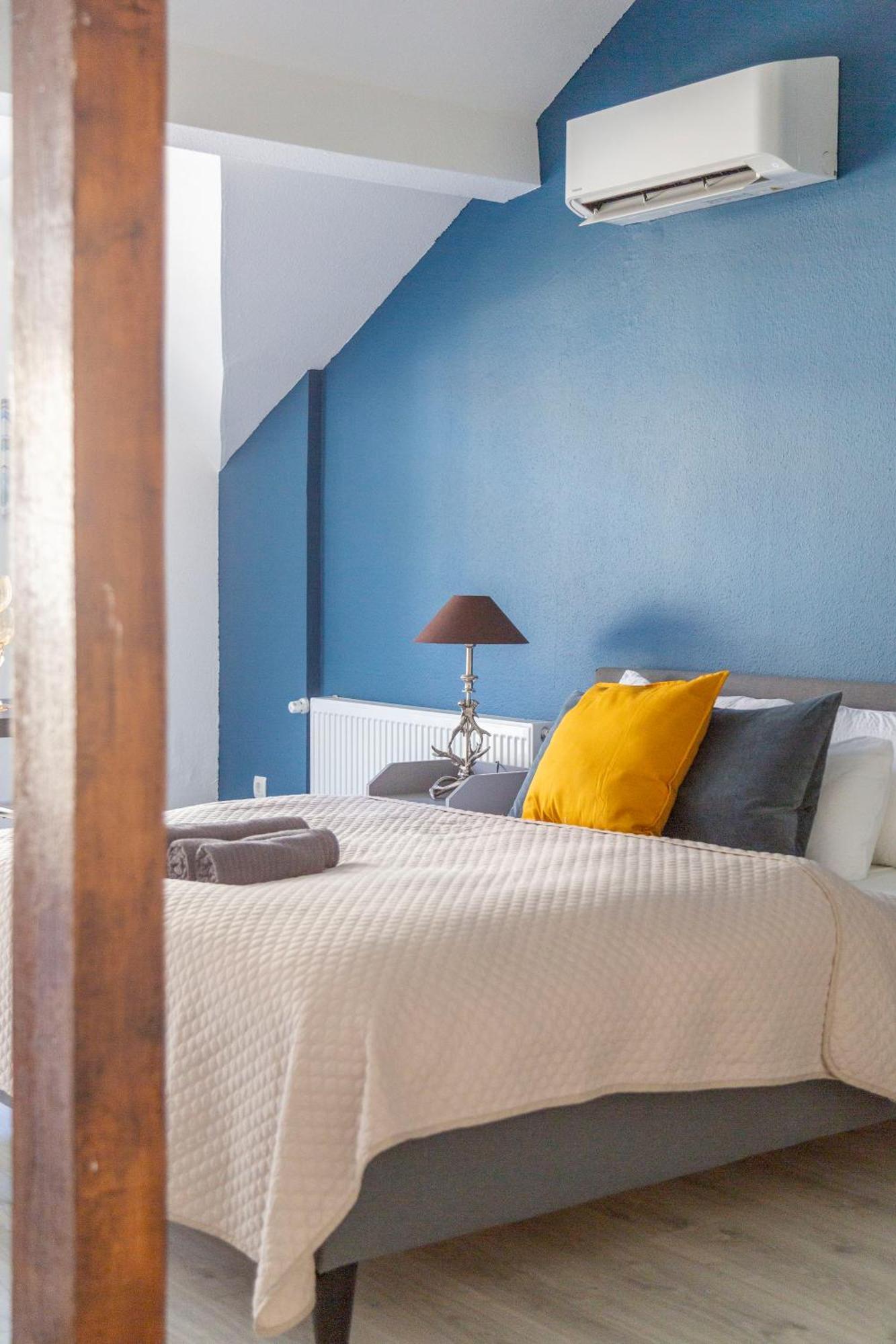 Rustic Central Studios By Lh Budapest Esterno foto