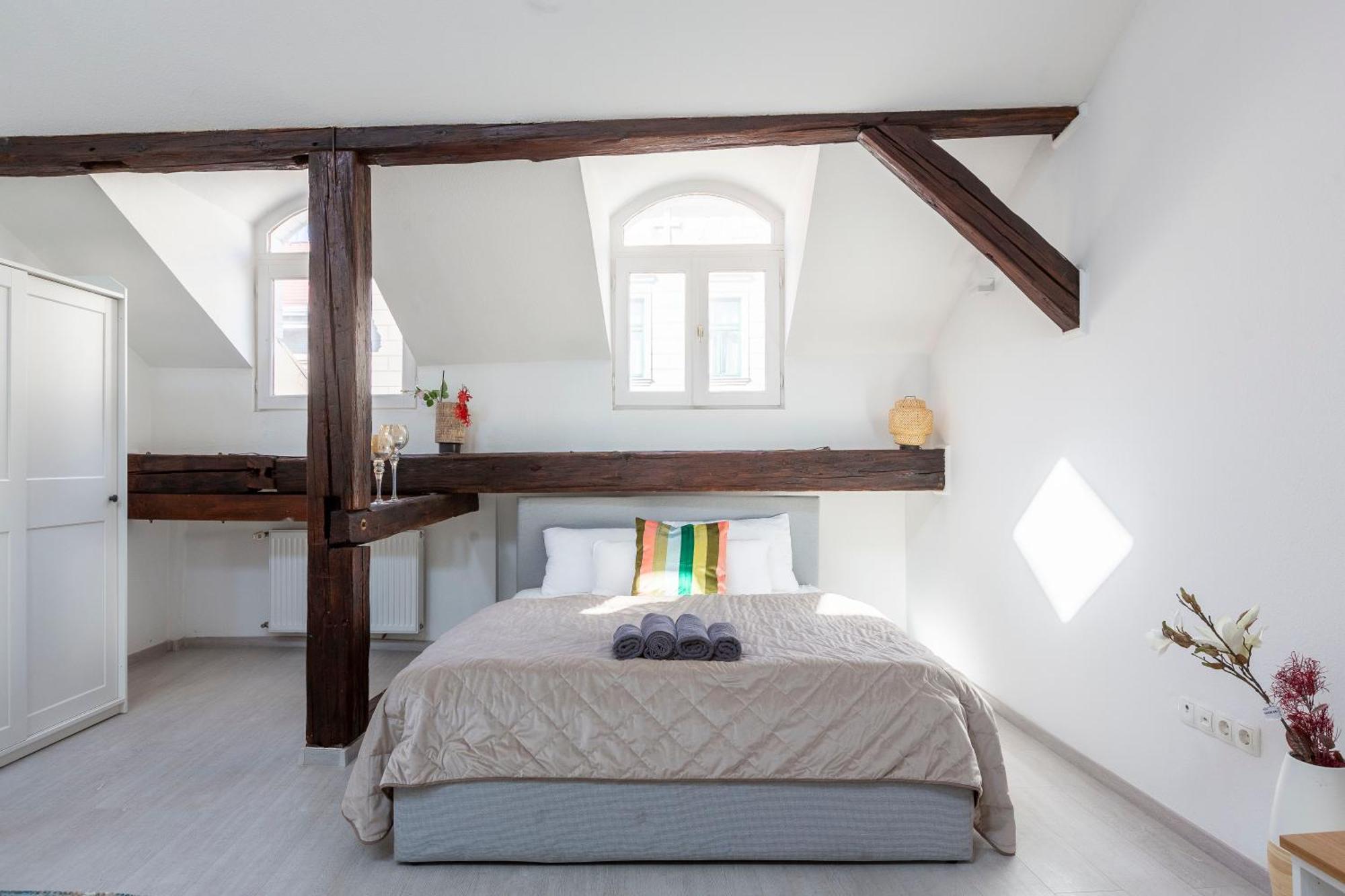 Rustic Central Studios By Lh Budapest Esterno foto